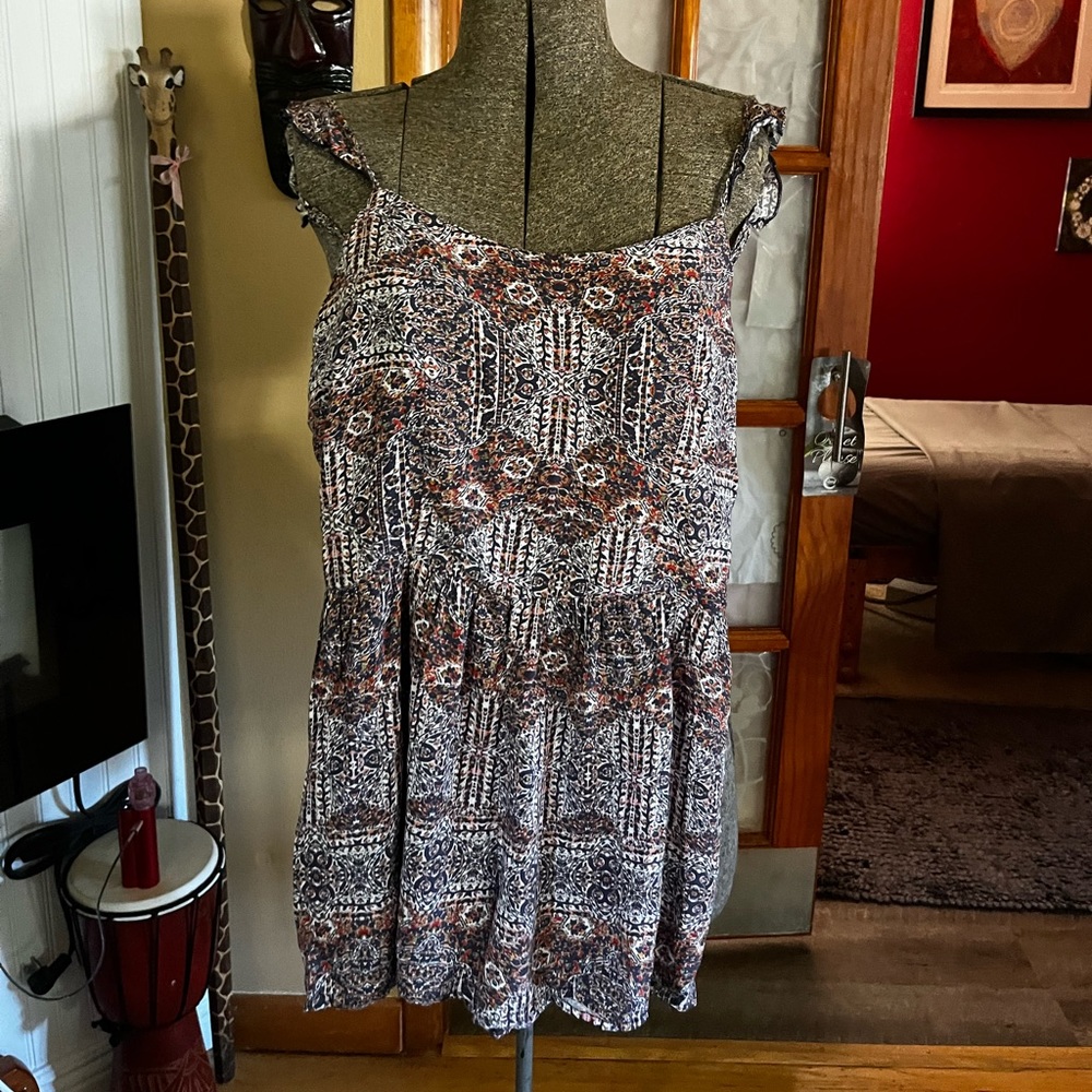 NWT Romper with pockets Sz L